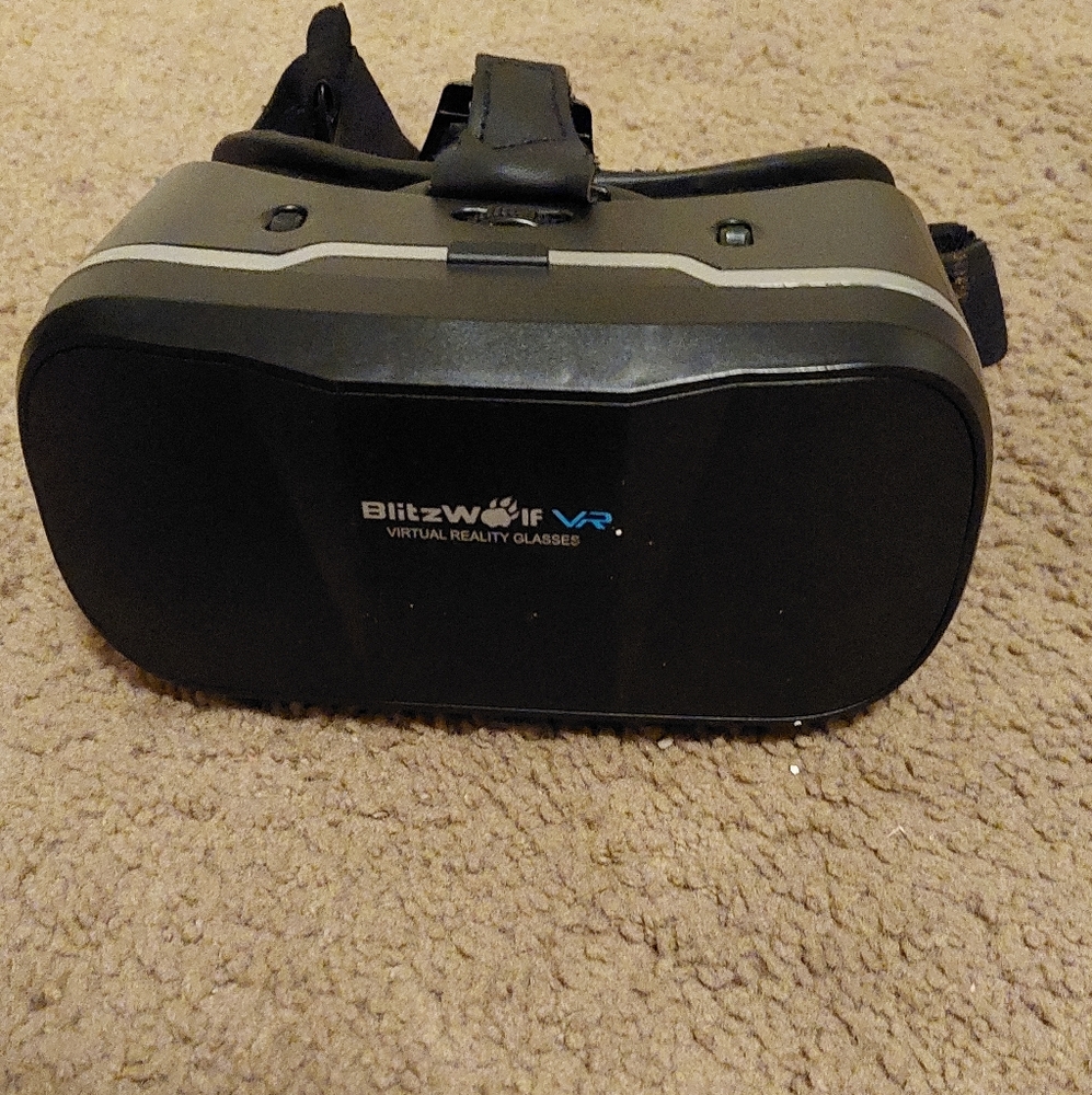 Virtual reality goggles